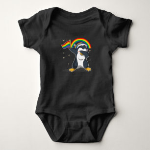 Body Para Bebê Dabbing Penguin Rainbow LGBT