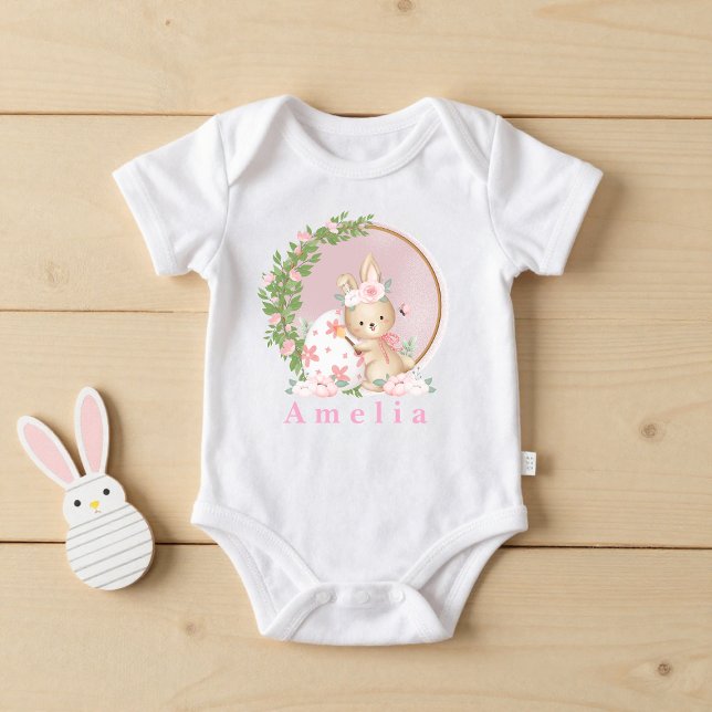 Body Para Bebê Easter Bunny at Garden Personalized baby bodysuit (Criador carregado)
