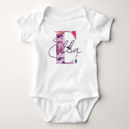 Body Para Bebê Ella Baby Name Flower Script Vintage Floral E