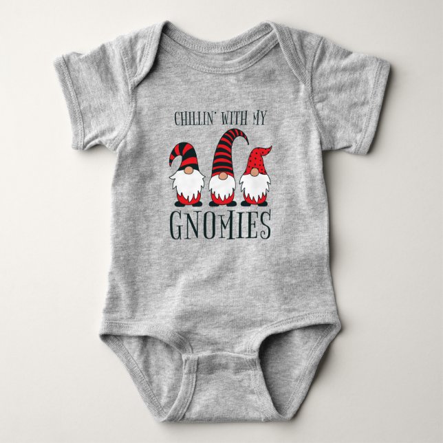 Body Para Bebê Engraçado Chillin' Com Meu Pun De Natal Gnomos | (Frente)