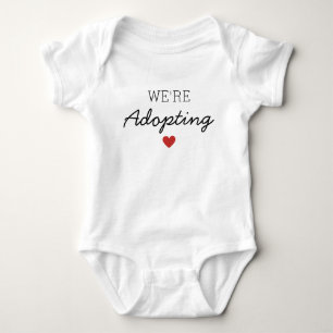 Body Para Bebê Estamos Adotando Bebê/Anúncio infantil Coração