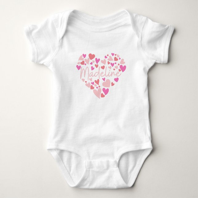 Body Para Bebê Eu amo corações de Madeline em rosa (Frente)