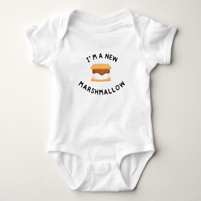 Body Para Bebê Eu sou uma nova Marshmallow Baby Bib | Cute S’more (Frente)