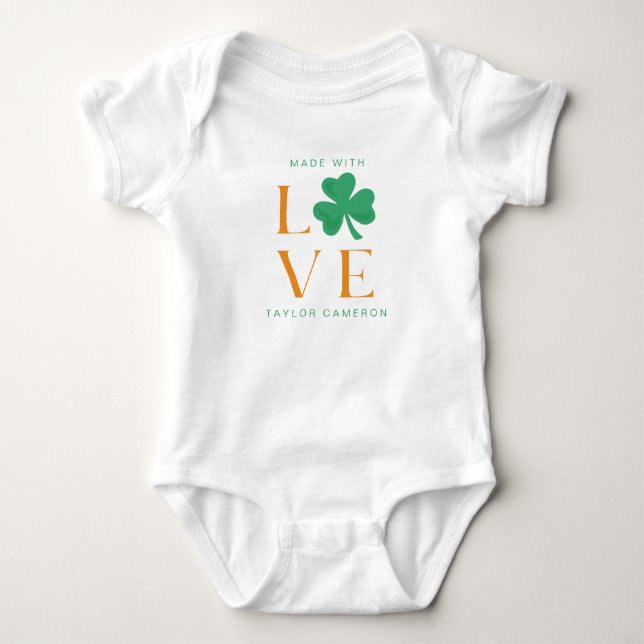 Body Para Bebê Feita com amor, irlandesa Shamrock verde e laranja (Frente)
