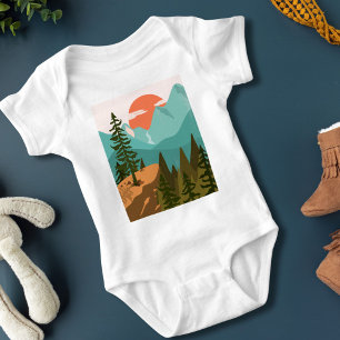 Body Para Bebê Floresta Abstrata Moderna, Montanhas e Nascer do S