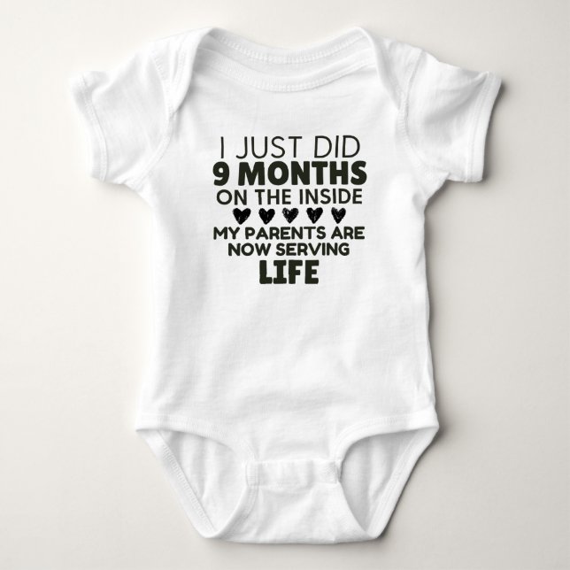 Body Para Bebê Funny 9 Months on the Inside (Frente)