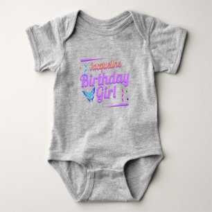 Body Para Bebê Garota Divertida de Aniversário com Nome do Bebê