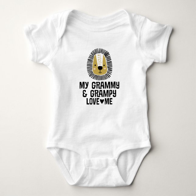 Body Para Bebê Grammy and Grampy Love Me Grandson Lion (Frente)