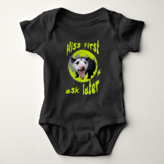 Body Para Bebê Hiss first, ask later Funny Opossum Hissing