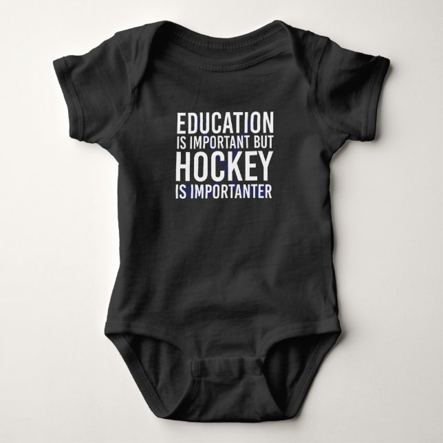 Body Para Bebê Hockey is importanter Funny Hockey gifts (Frente)