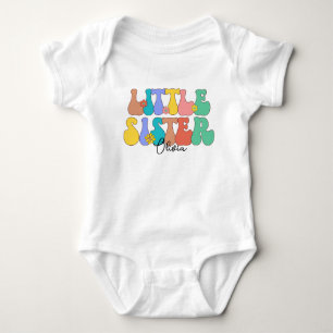 Body Para Bebê Irmãzinha Retro Groovy Nome Personalizado