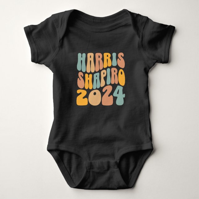 Body Para Bebê Kamala Harris Shapiro Texto Ondulado Retro na Moda (Frente)