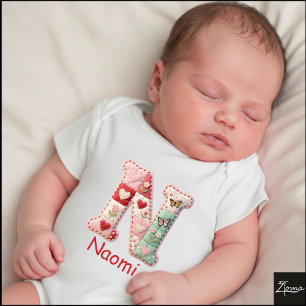 Body Para Bebê Letra Inicial N de Berçário em Patchwork Matelassê