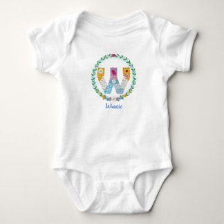 Body Para Bebê Letras Flores Iniciais "W" com Nome Personalizado
