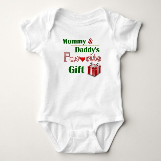 Body Para Bebê Mamãe e Pai de Natal de Presente Favorito (Frente)