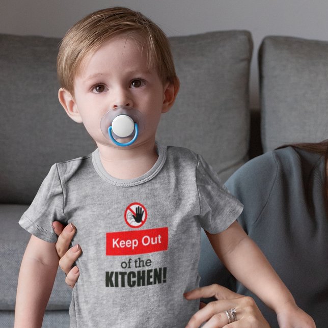 Body Para Bebê Mantenha-se fora da cozinha, picleball engraçado (Adorable for the future pickleball player!)