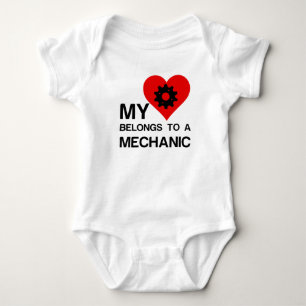 BODY PARA BEBÊ MEU CORAÇÃO PERTENCE A UM MECÂNICO