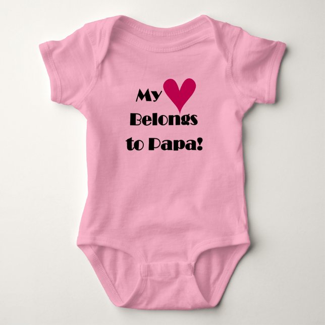 Body Para Bebê Meu Coração Pertence ao Papa (Frente)
