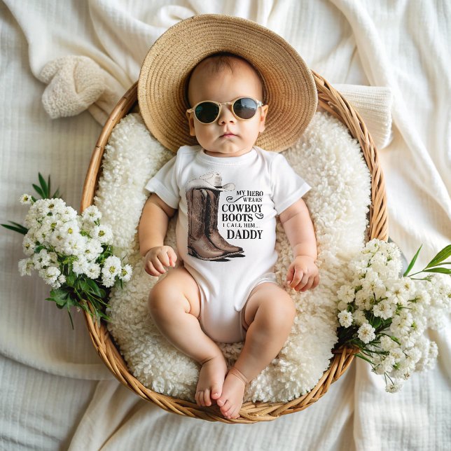 Body Para Bebê Meu Herói Usa Botas de Cowboy (Criador carregado)