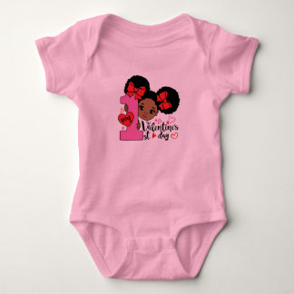 Body Para Bebê Meu Primeiro Dia dos Namorados Menina Negra