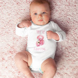 Body Para Bebê Moderno Você É Flagrante Beleza Rosa Flamingo<br><div class="desc">Moderno Você É Flagrante Beleza Rosa Flamingo</div>
