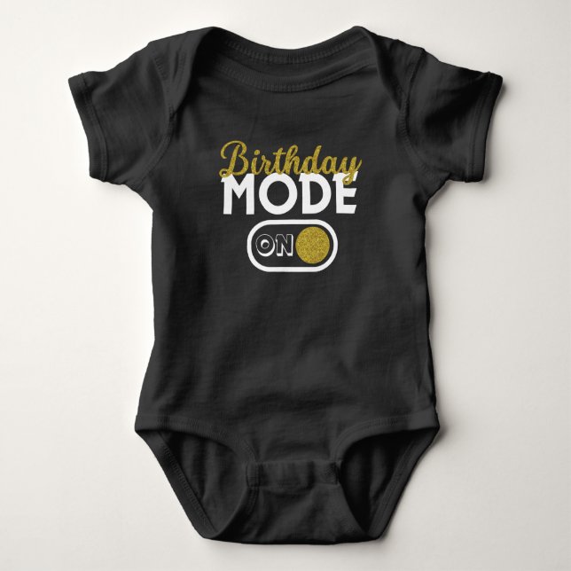 Body Para Bebê Modo de Aniversário Ativado (Frente)