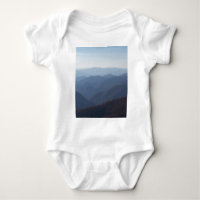montanhas de cume azul