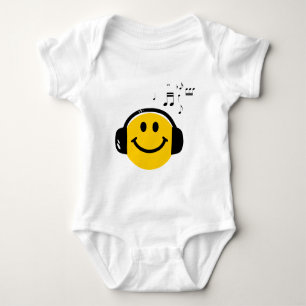 Body Para Bebê Música Adorando um rosto feliz com Fones de ouvid