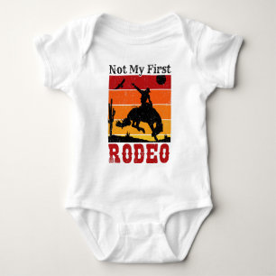 Body Para Bebê Não é Meu Primeiro Vaqueiro Cowboy Cavalo Pôr do S