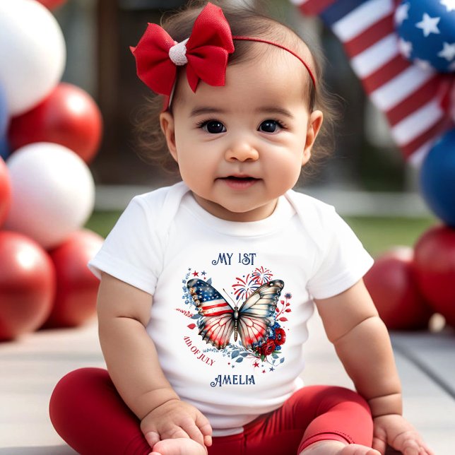 Body Para Bebê Nome da borboleta de bandeira americana no dia 4 d (First 4th of July American Flag Butterfly Name Baby Bodysuit)