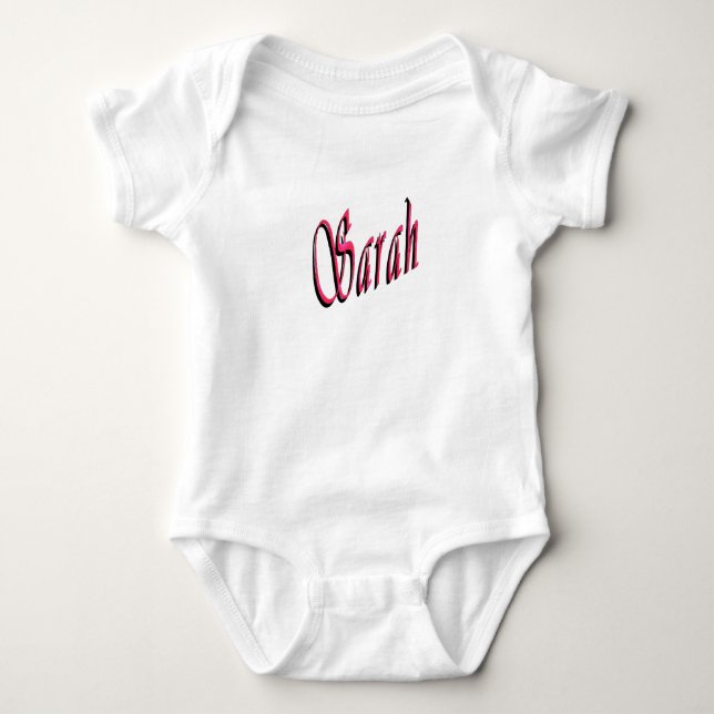 Body Para Bebê Nome Sara Vermelho E Rosa, (Frente)