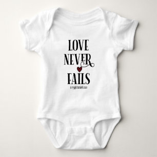 Body Para Bebê O amor nunca falha cristão  Bíblia Versa