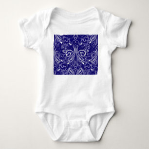 Body Para Bebê Paisley monocromo: elegância azul e branca.
