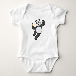 Body Para Bebê Panda na Vacinação com Seringa