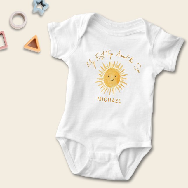 Body Para Bebê Primeira Volta ao Sol Aniversário do Menino (Criador carregado)