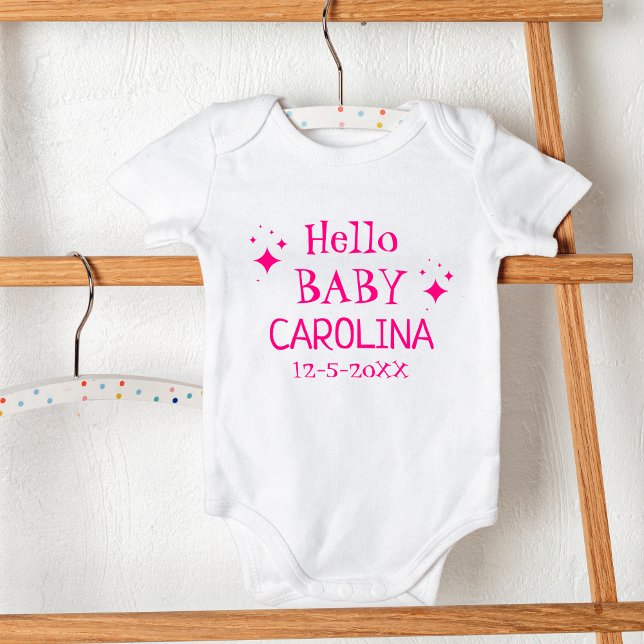 Body Para Bebê Rosa quente|Olá, bebê|Nome da criança|DOB (Add sparkle to your child's bodysuit with their name and DOB. Order now.)