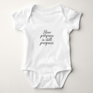 Body Para Bebê Slow Progress Is Still Progress – Calm Minimal