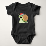 Body Para Bebê Snail Christmas Santa hat<br><div class="desc">Este design é o presente perfeito para um aniversário,  Natal e outras celebrações. É adequado para mulheres,  homens e crianças.</div>