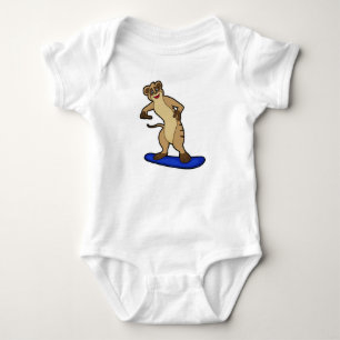 Body Para Bebê Suricata como praticante de snowboard com snowboar