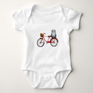 Body Para Bebê Um belo selo de animação em uma bicicleta