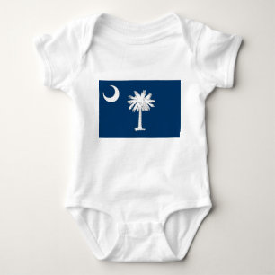 Body Para Bebê Um traje de bebê patriótico com bandeira da Caro