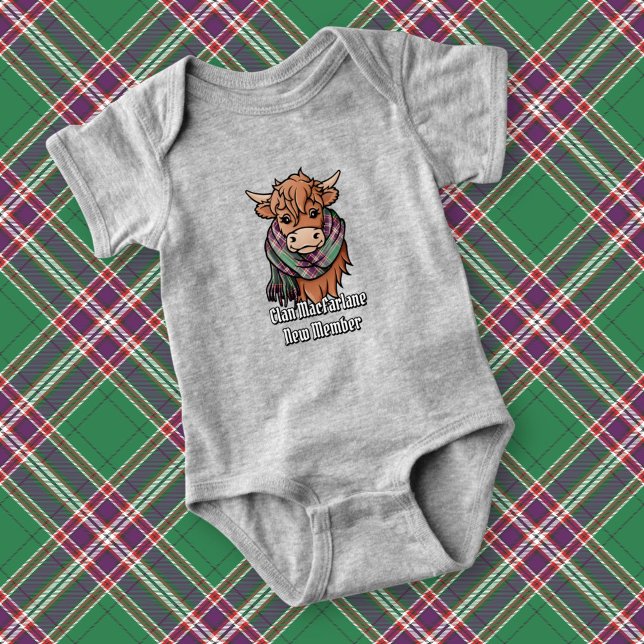 Body Para Bebê Vaca Highland com MacFarlane Modern Caçando Scarf (Criador carregado)