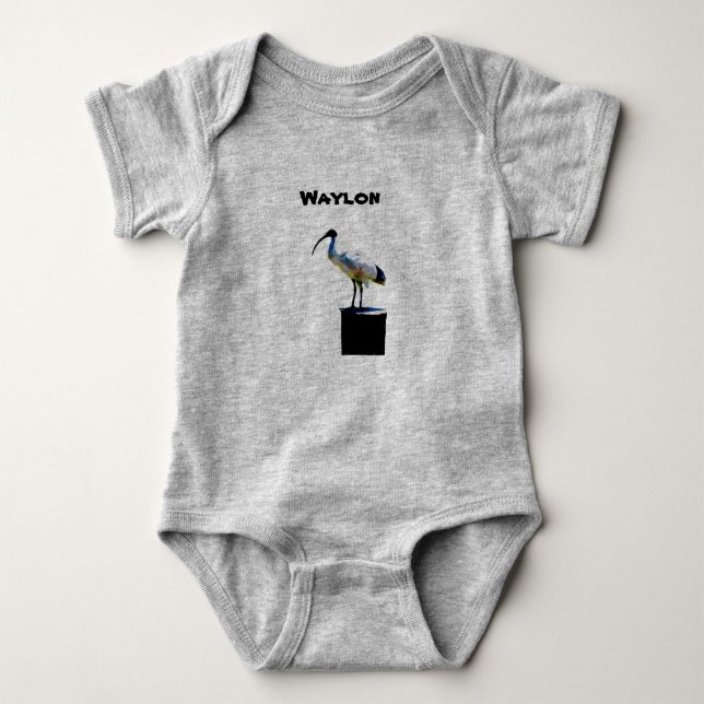 Body Para Bebê Waylon Nome Com Frango de Lixo, Bodysuit de Bebê (Frente)