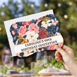 Boho Floral 60º Convite de Aniversário sofisticado<br><div class="desc">Celebre ao estilo com esse sofisticado convite de aniversário floral boho 60º, com flores brancas elegantes, douradas, rosa, vermelha e roxa sobre fundo negro. Perfeito para uma celebração tardia de primavera ou de jardim de verão, este design é chique, elegante e belamente personalizado para o convidado de honra. Personalize com...</div>