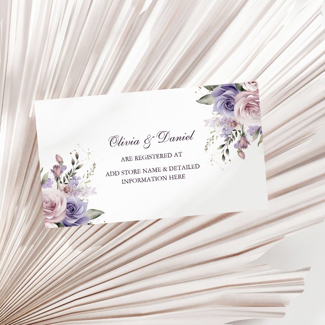 Boho Mauve e Lilac Flowers Cartão de Registro de C (Boho Mauve and Lilac Flowers Wedding Registry Card on a sunny neutral dry palm leaf.)
