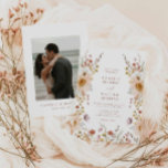 Boho Wildflower Fall Convite para Casamento Fotogr<br><div class="desc">Abrace a beleza do outono com o nosso convite fotográfico de casamento Boho Wildflower. Perfeito para o casal de espírito livre, este convite capta a essência do outono com um arranjo delicado de flores silvestres em tons ricos e terríveis. Sua foto de noivado favorita tira o palco central. Itens correspondentes...</div>