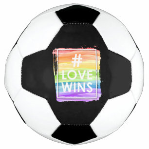 Bola De Futebol Amor vence