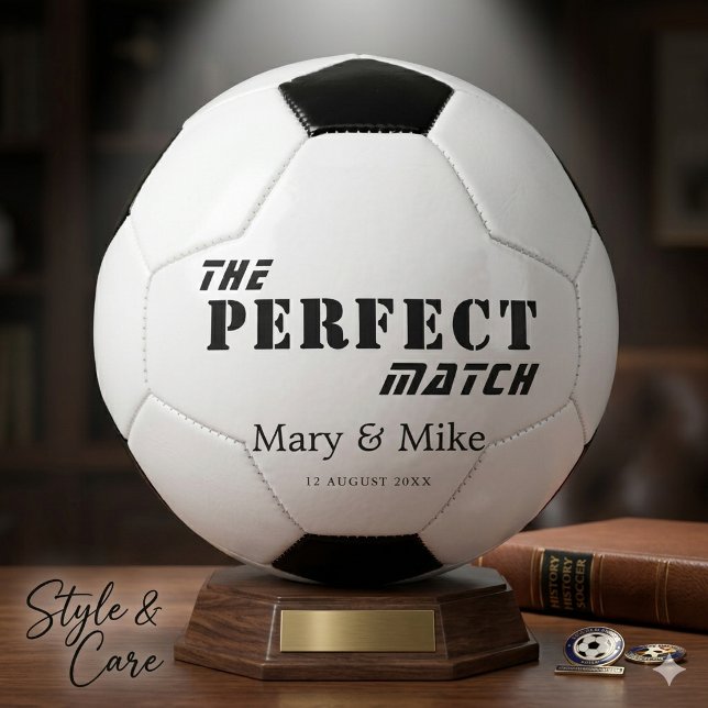 Bola de Futebol Casal Presente Combinado Perfeito (The Perfect Match Soccer Ball For Couples Gift)