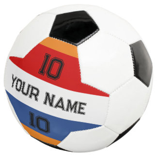 Bola de futebol com bandeira holandesa e número de