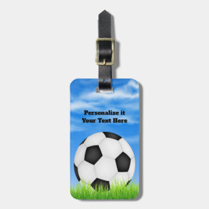 bola de futebol com etiqueta de bagagem personaliz